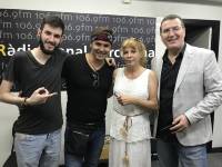 COYOTE DAX EN BESOS DE COLORES (5)